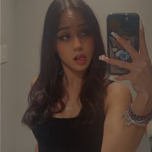 Meet your Posher, Cami